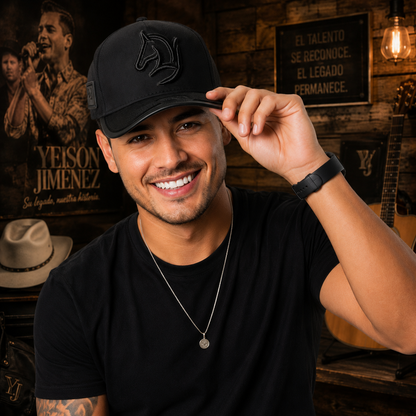 Gorra Premium Yeison Jiménez - Lleva su legado con orgullo eterno